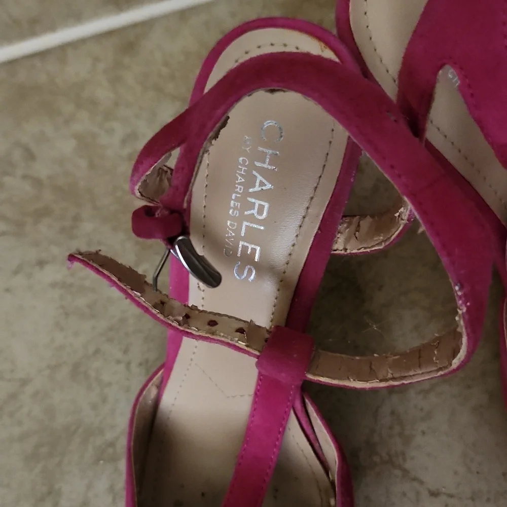 Heels - Picture 2 of 4